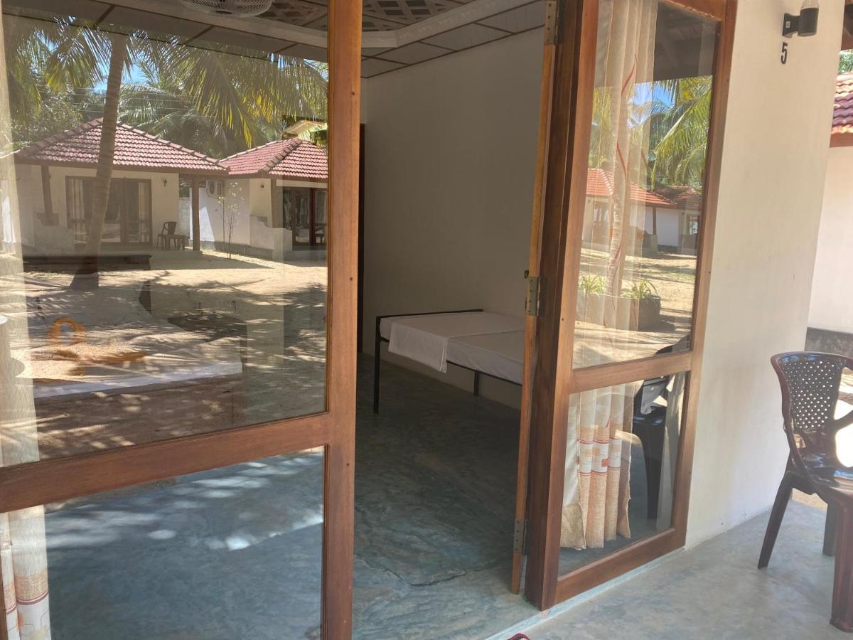 Sea Sand Resort Kalpitiya Exterior photo